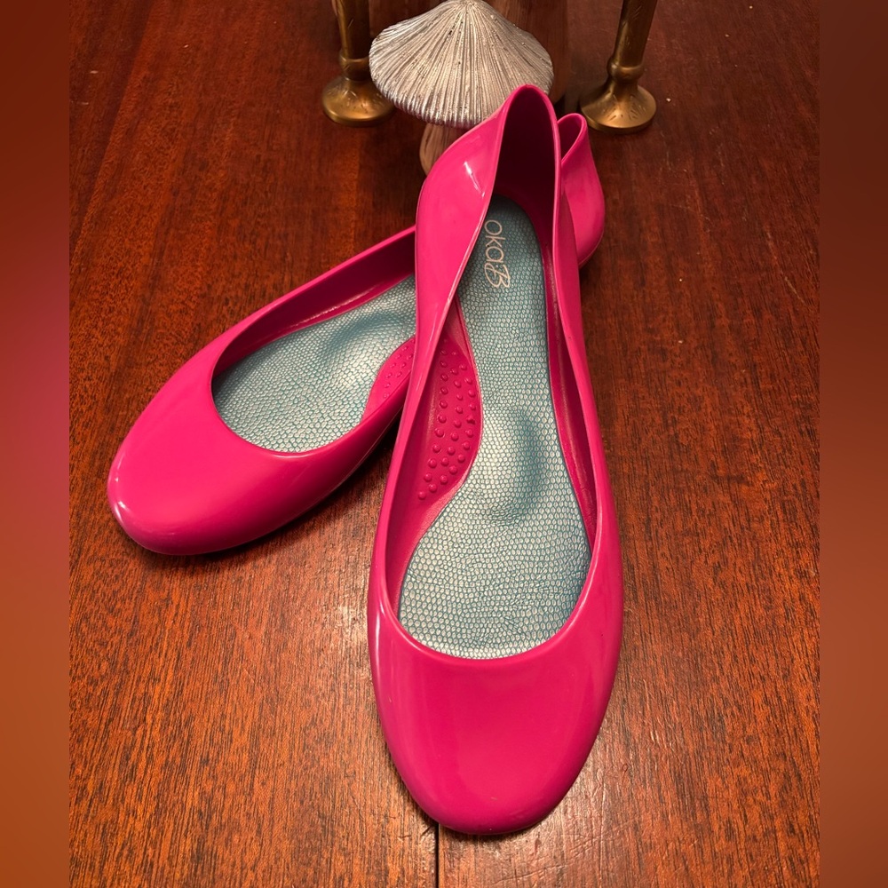 Oka-B Women's Taylor Shiny Ballet Flats, Sangria Pink, Size 8 Made USA